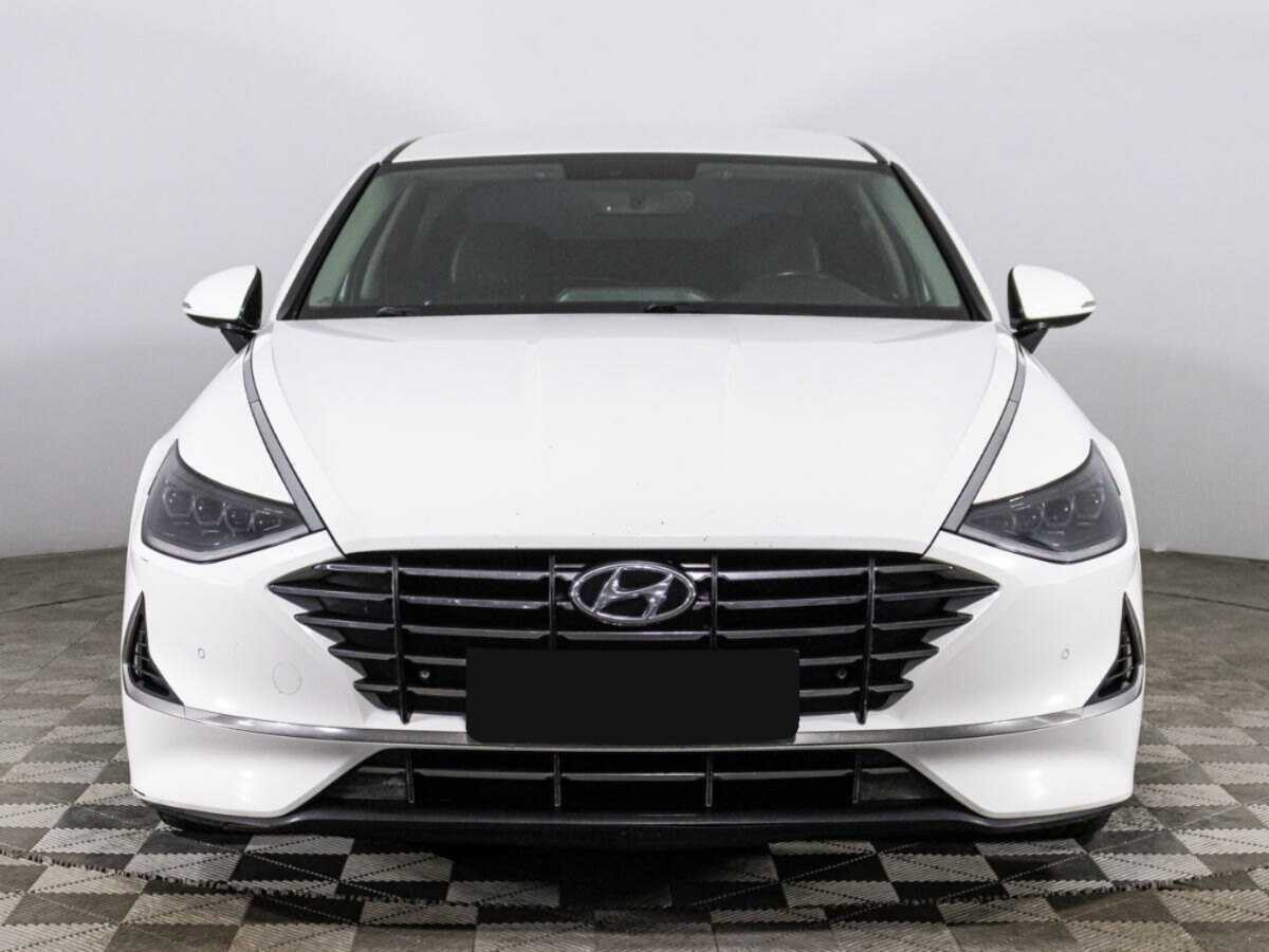 Купить Hyundai Sonata с пробегом. Фото: #1