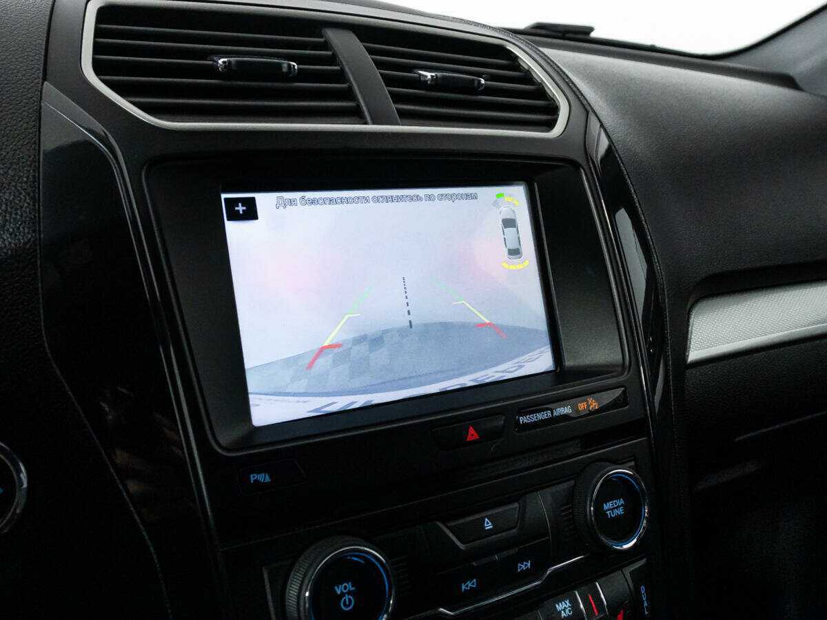 Купить Ford Explorer с пробегом. Фото: #15