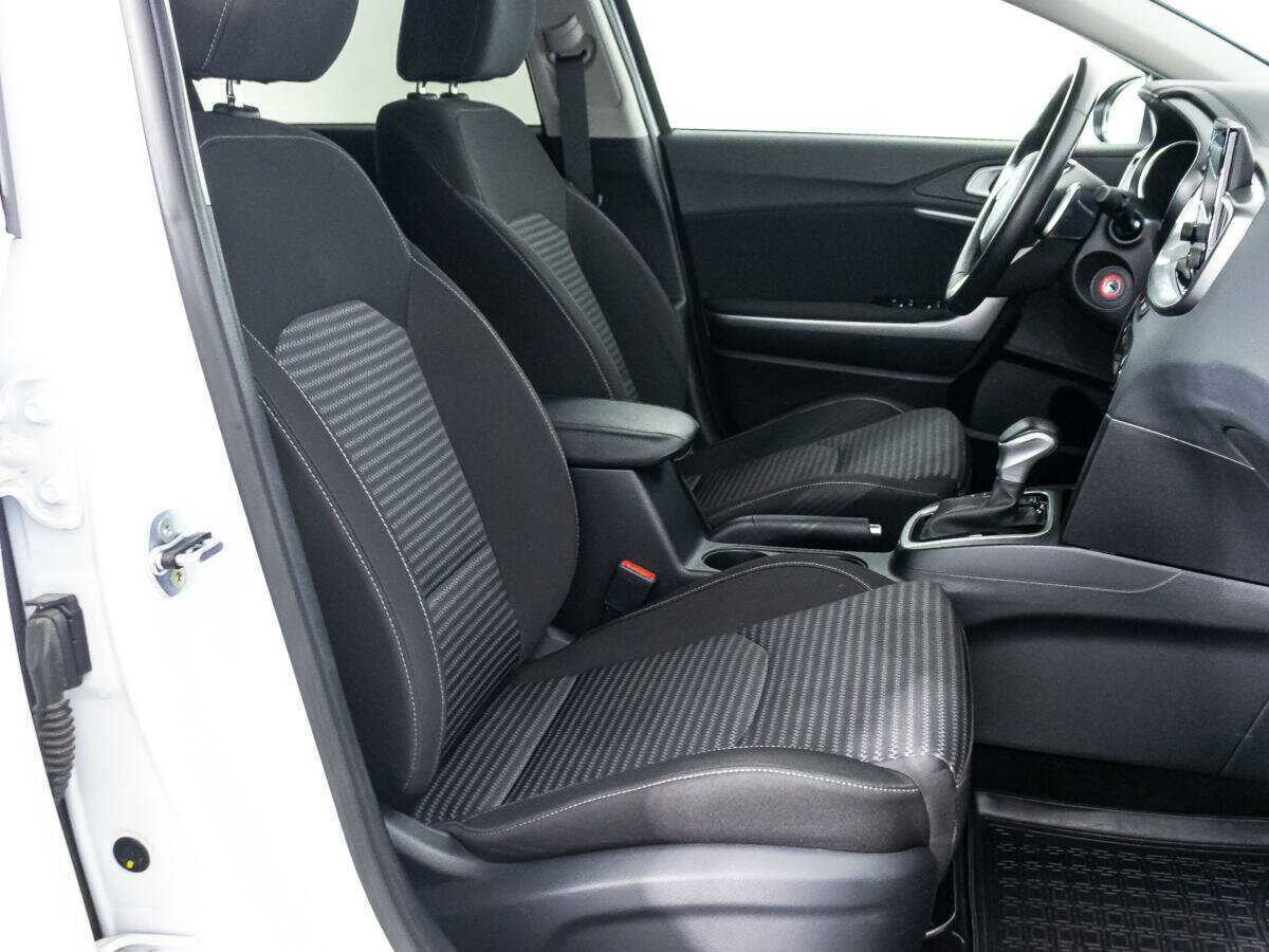 Купить Kia Ceed с пробегом. Фото: #15