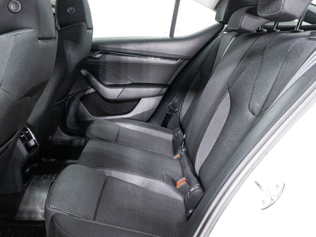 Купить Skoda Octavia с пробегом. Фото: #9