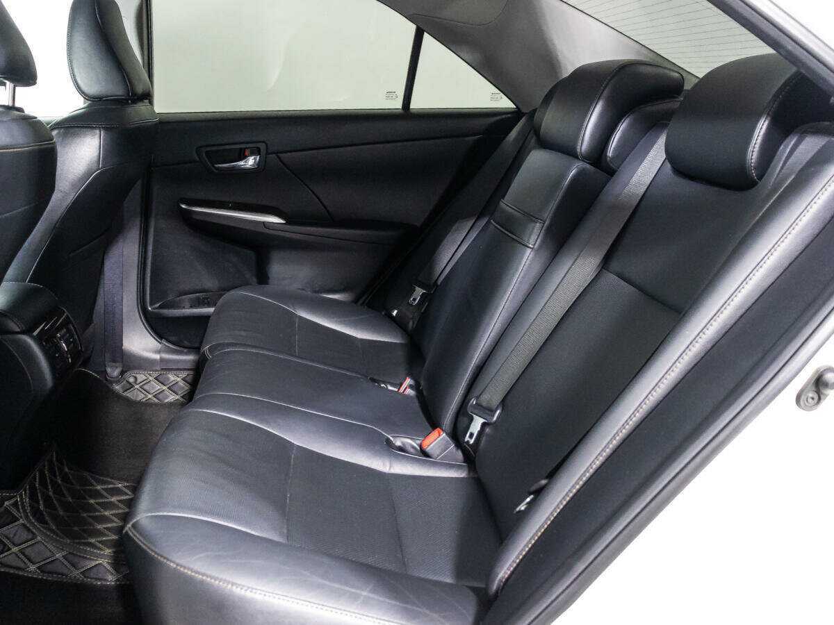 Купить Toyota Camry с пробегом. Фото: #9