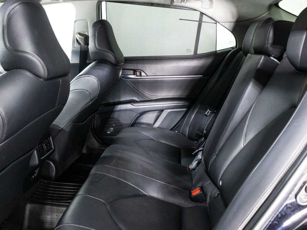 Купить Toyota Camry с пробегом. Фото: #9