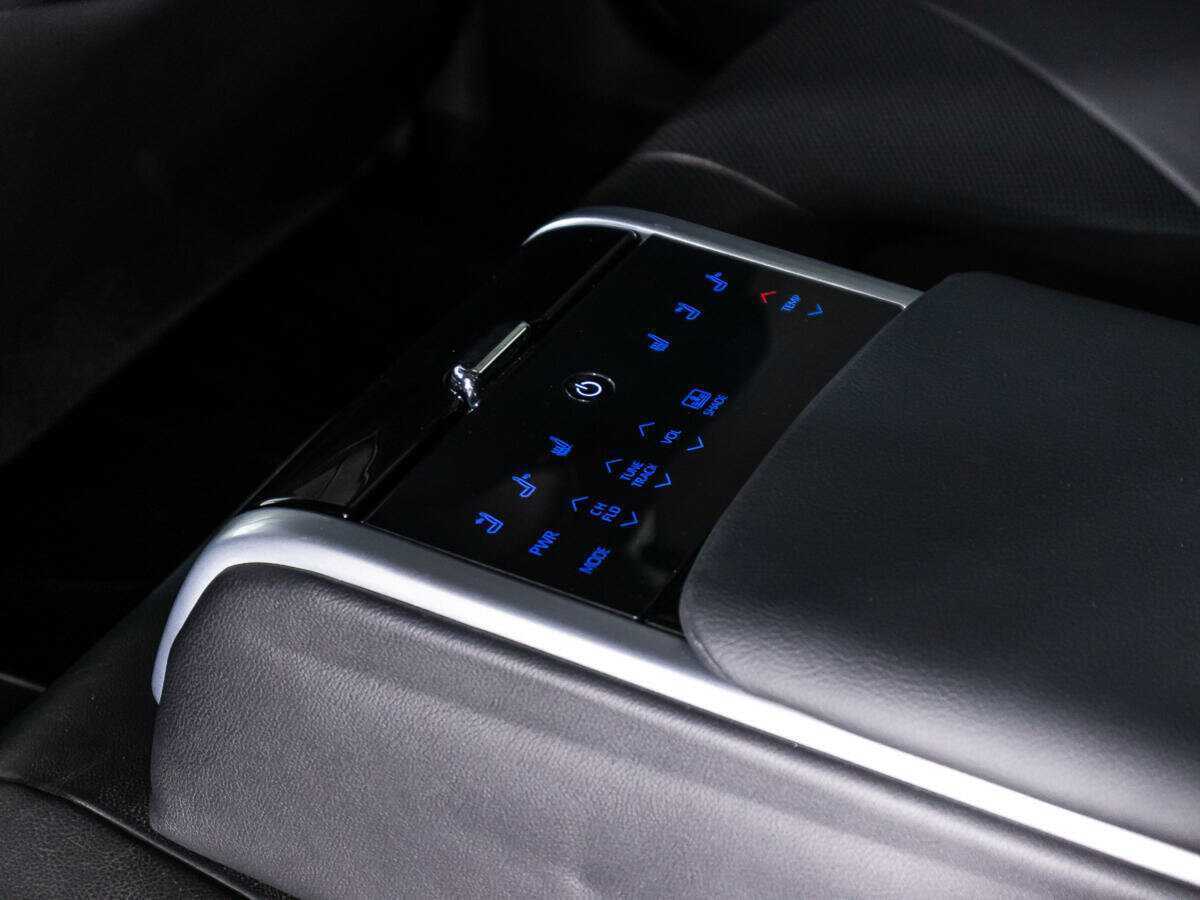 Купить Toyota Camry с пробегом. Фото: #20