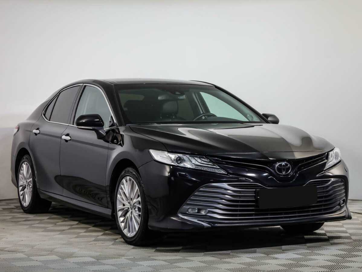 Купить Toyota Camry с пробегом. Фото: #1