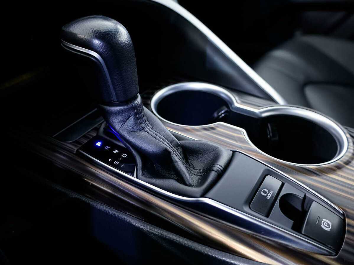 Купить Toyota Camry с пробегом. Фото: #15