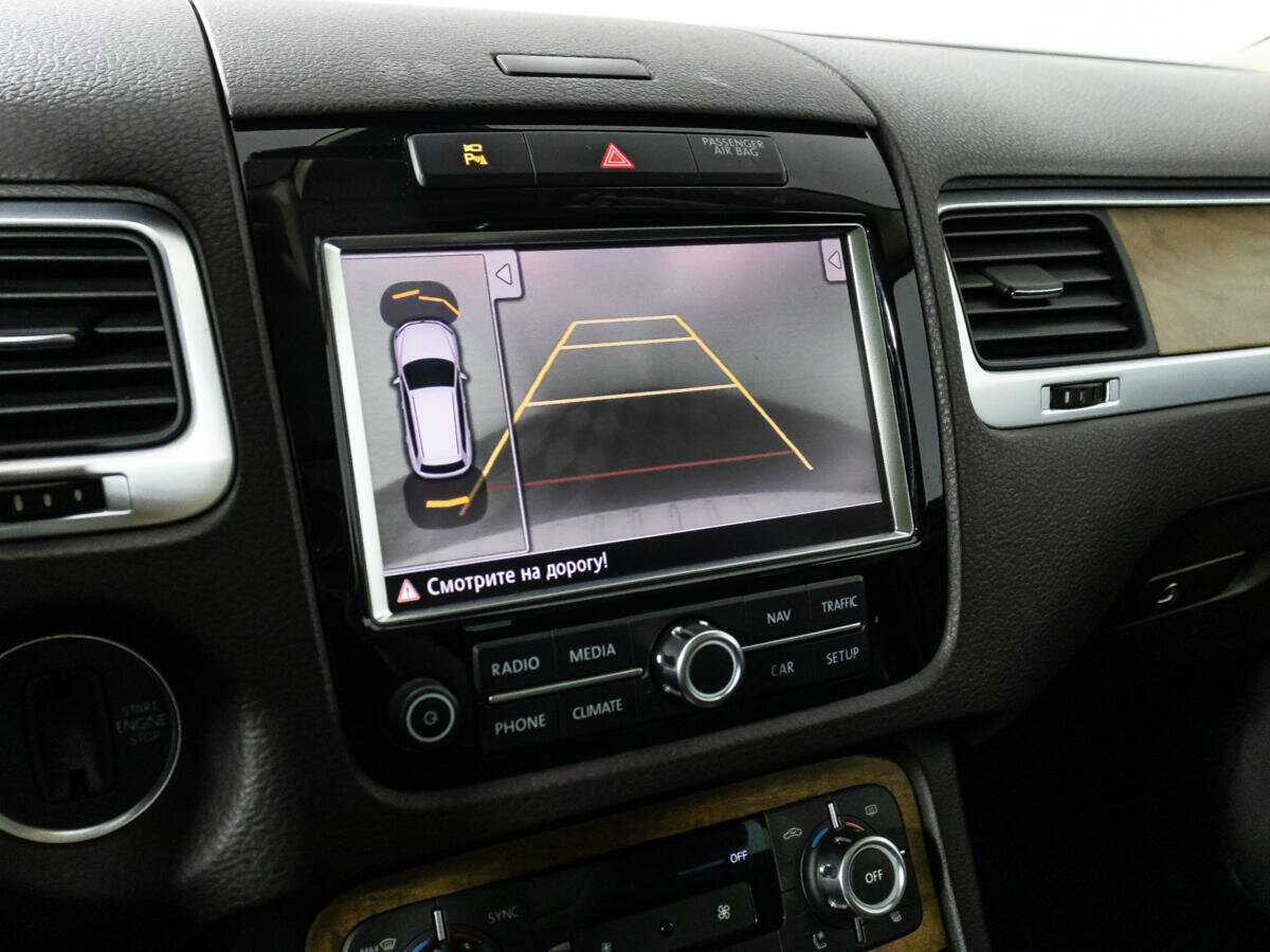 Купить Volkswagen Touareg с пробегом. Фото: #14