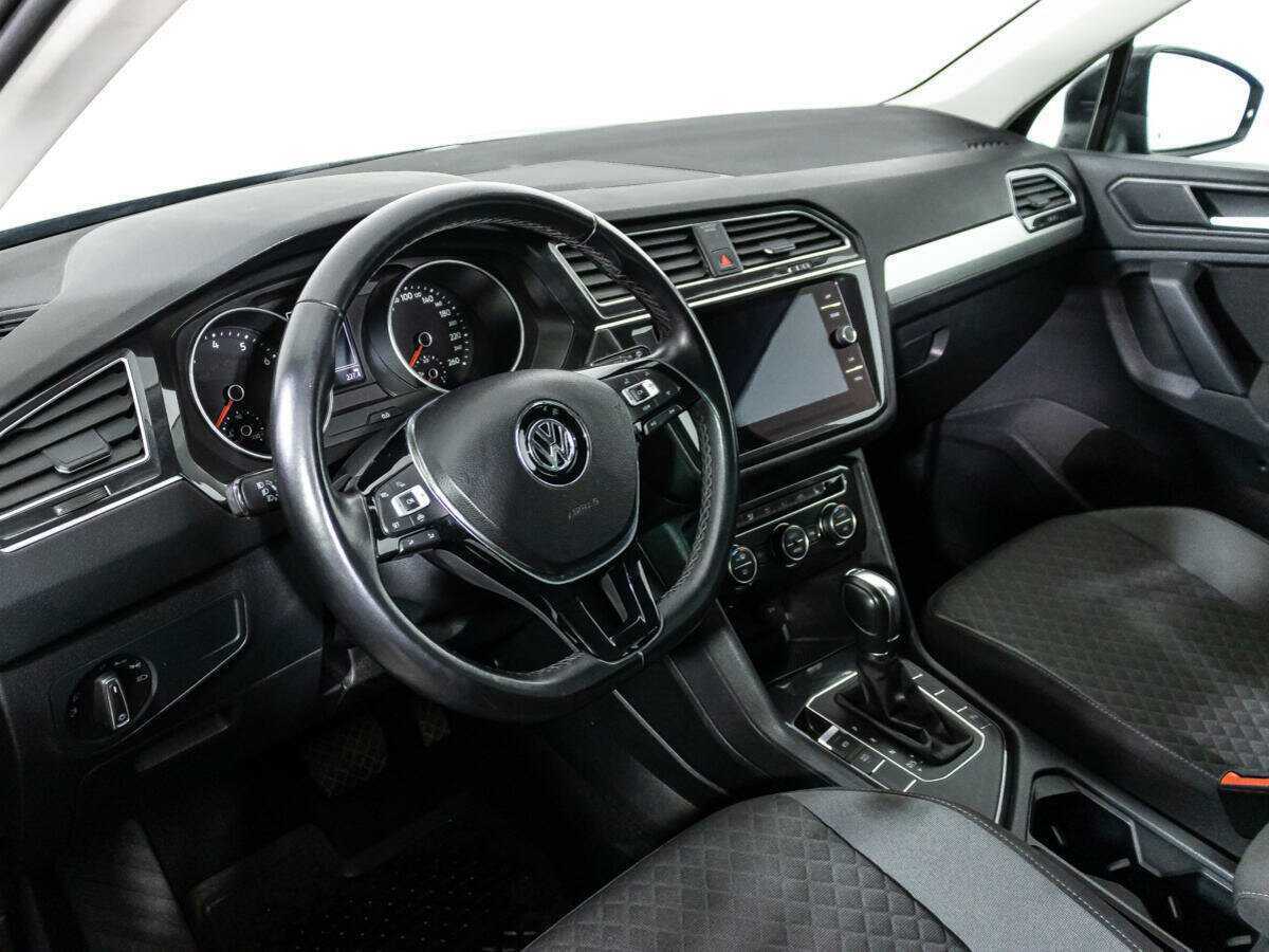 Купить Volkswagen Tiguan с пробегом. Фото: #10