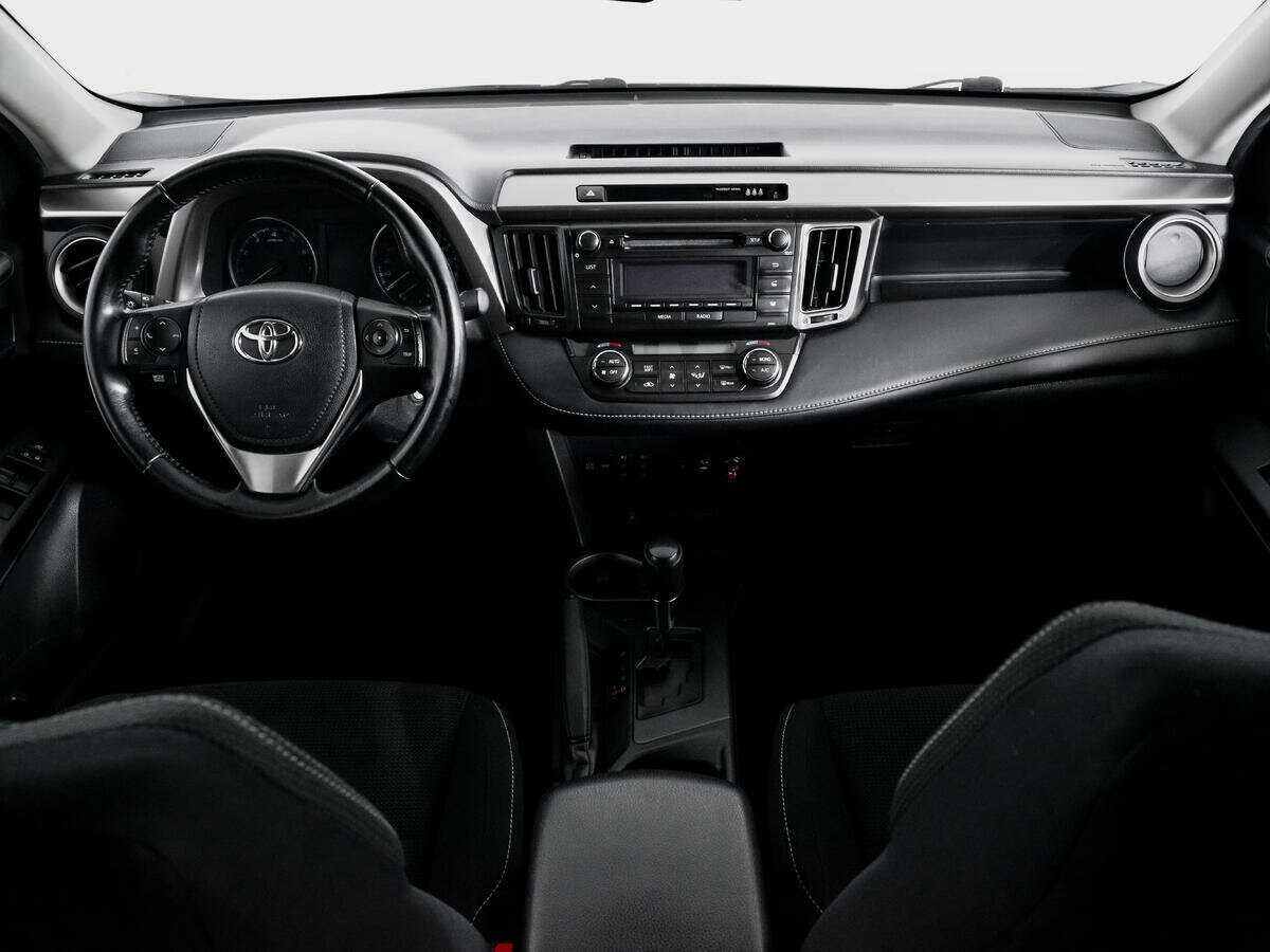 Купить Toyota RAV4 с пробегом. Фото: #11
