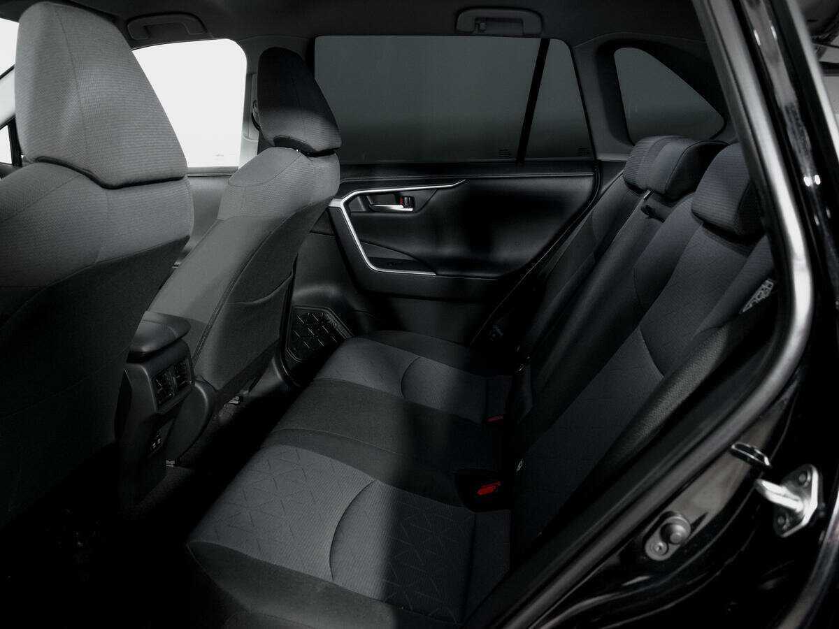 Купить Toyota RAV4 с пробегом. Фото: #9