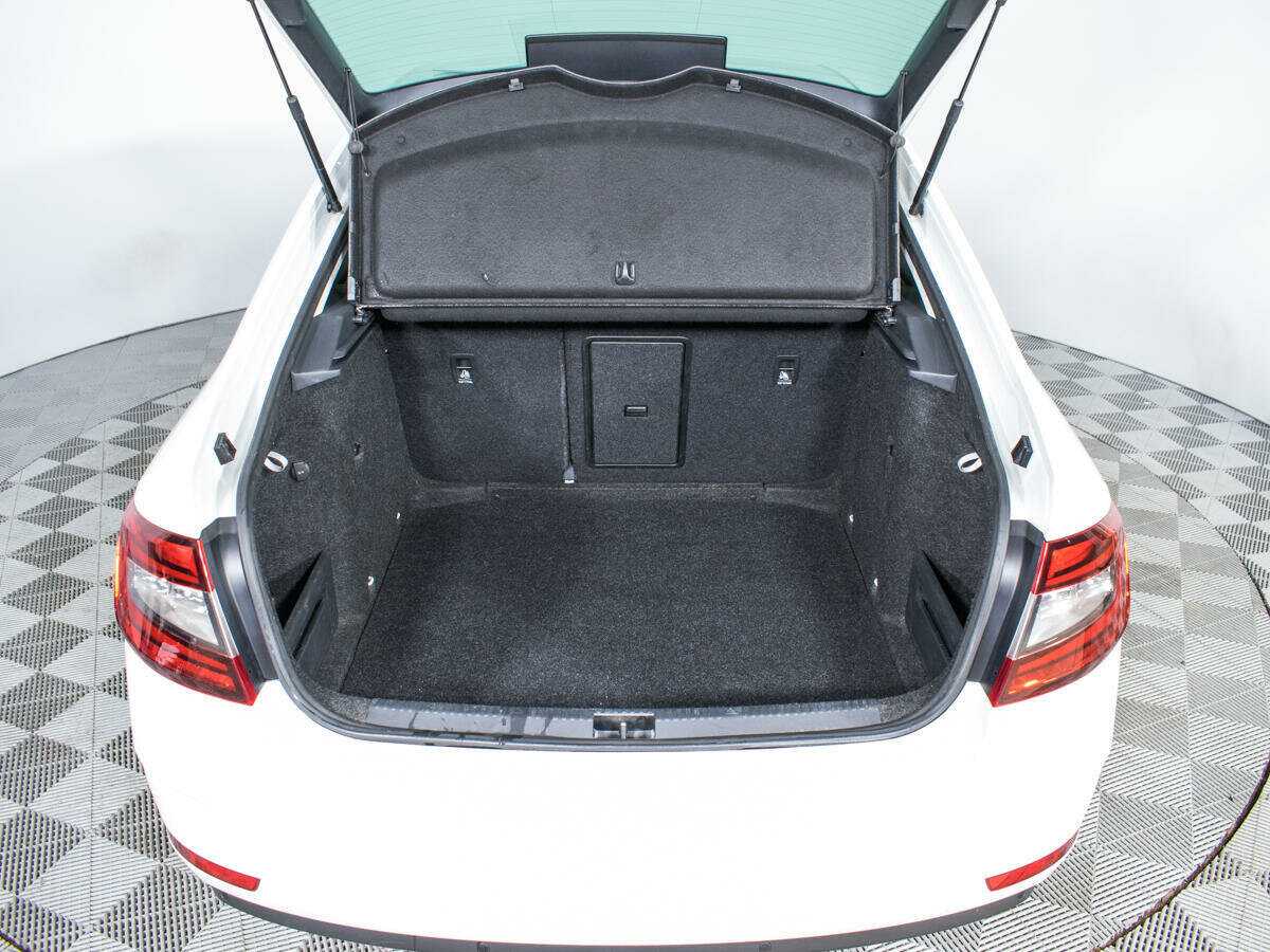 Купить Skoda Octavia с пробегом. Фото: #17