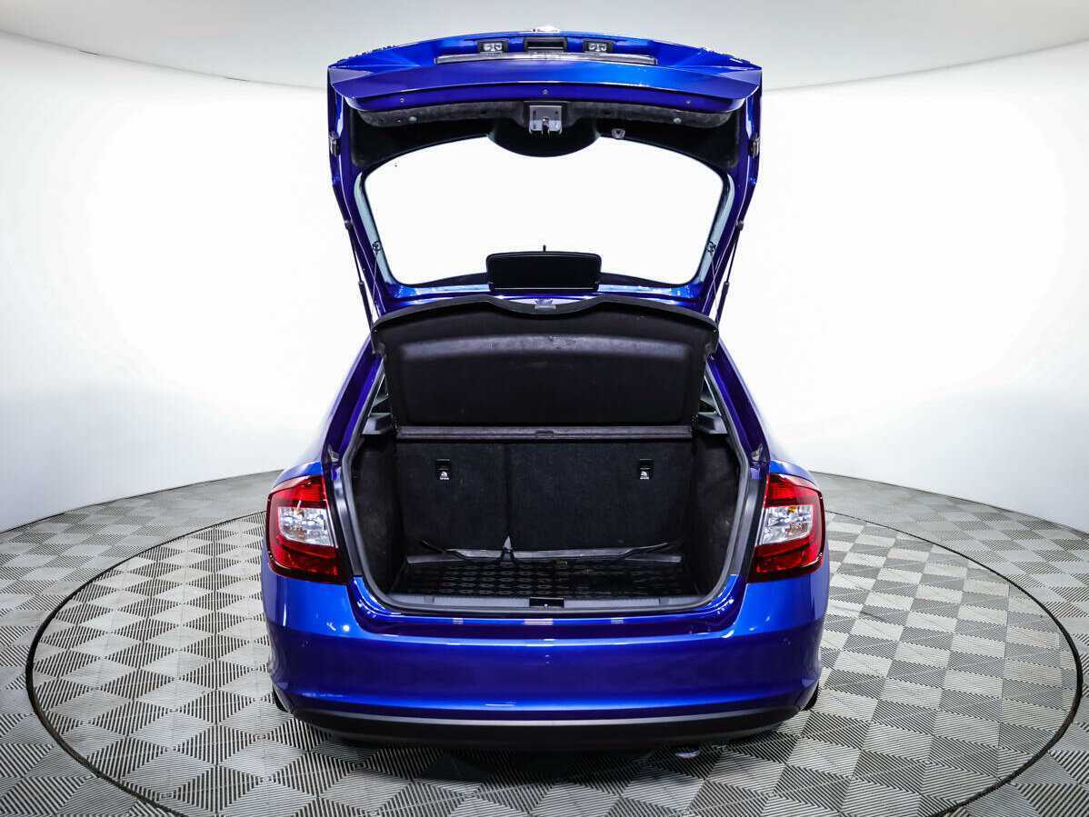 Купить Skoda Rapid с пробегом. Фото: #18