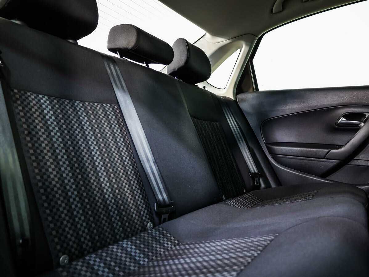 Купить Volkswagen Polo с пробегом. Фото: #10