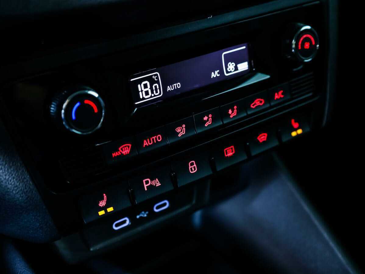 Купить Volkswagen Polo с пробегом. Фото: #13