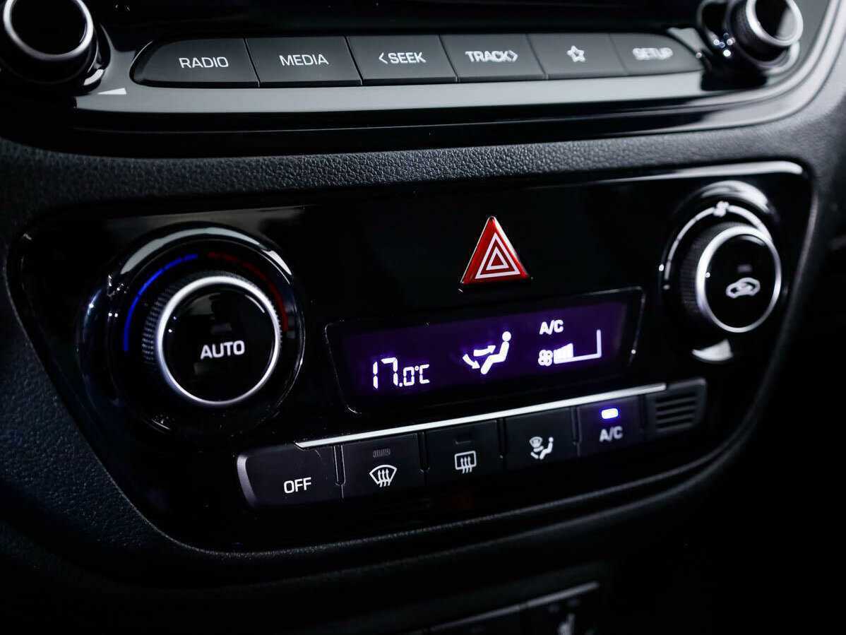 Купить Hyundai Solaris с пробегом. Фото: #15