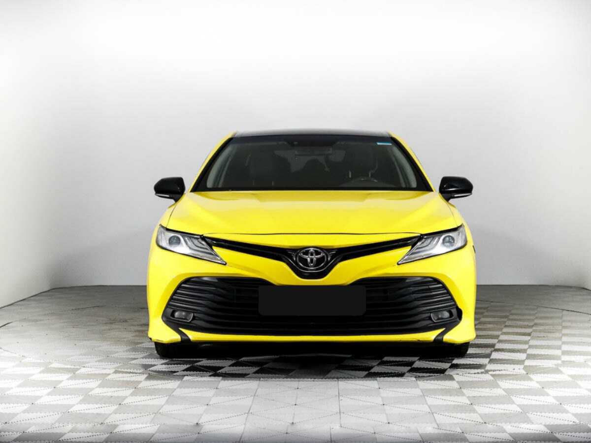 Купить Toyota Camry с пробегом. Фото: #1