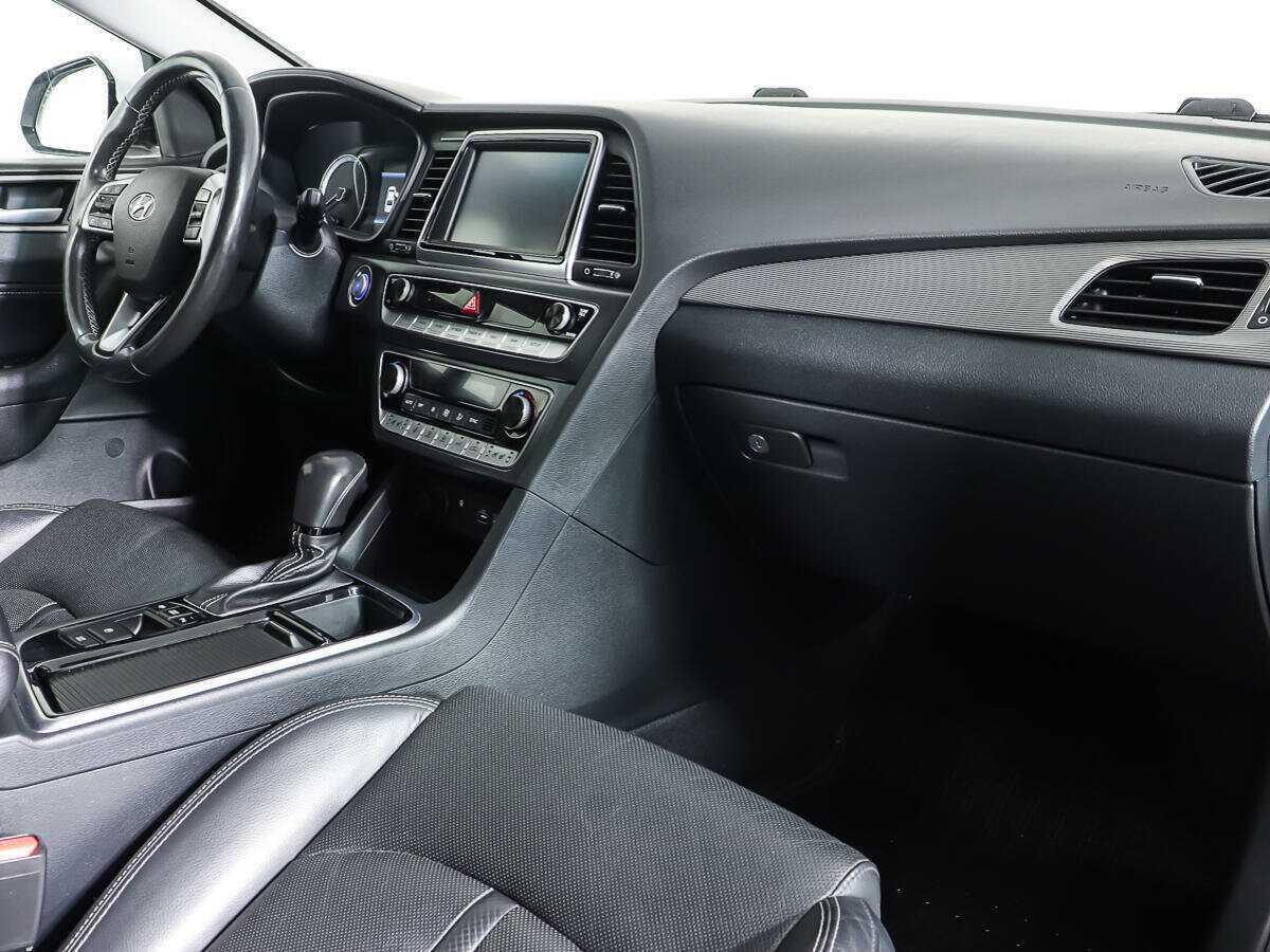 Купить Hyundai Sonata с пробегом. Фото: #8