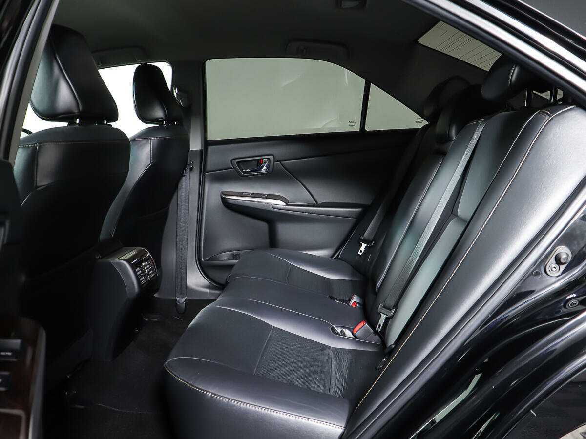 Купить Toyota Camry с пробегом. Фото: #10