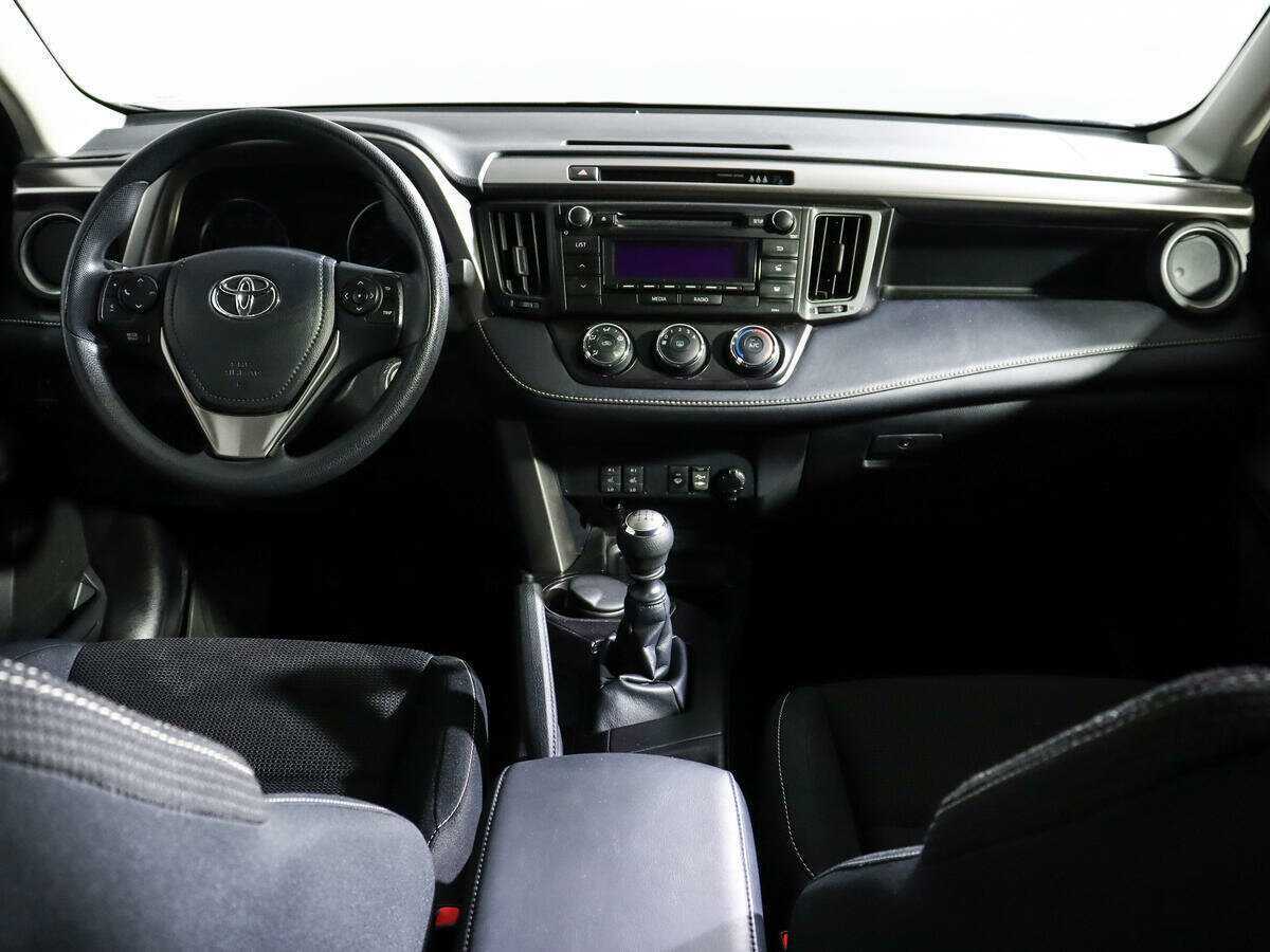 Купить Toyota RAV4 с пробегом. Фото: #11