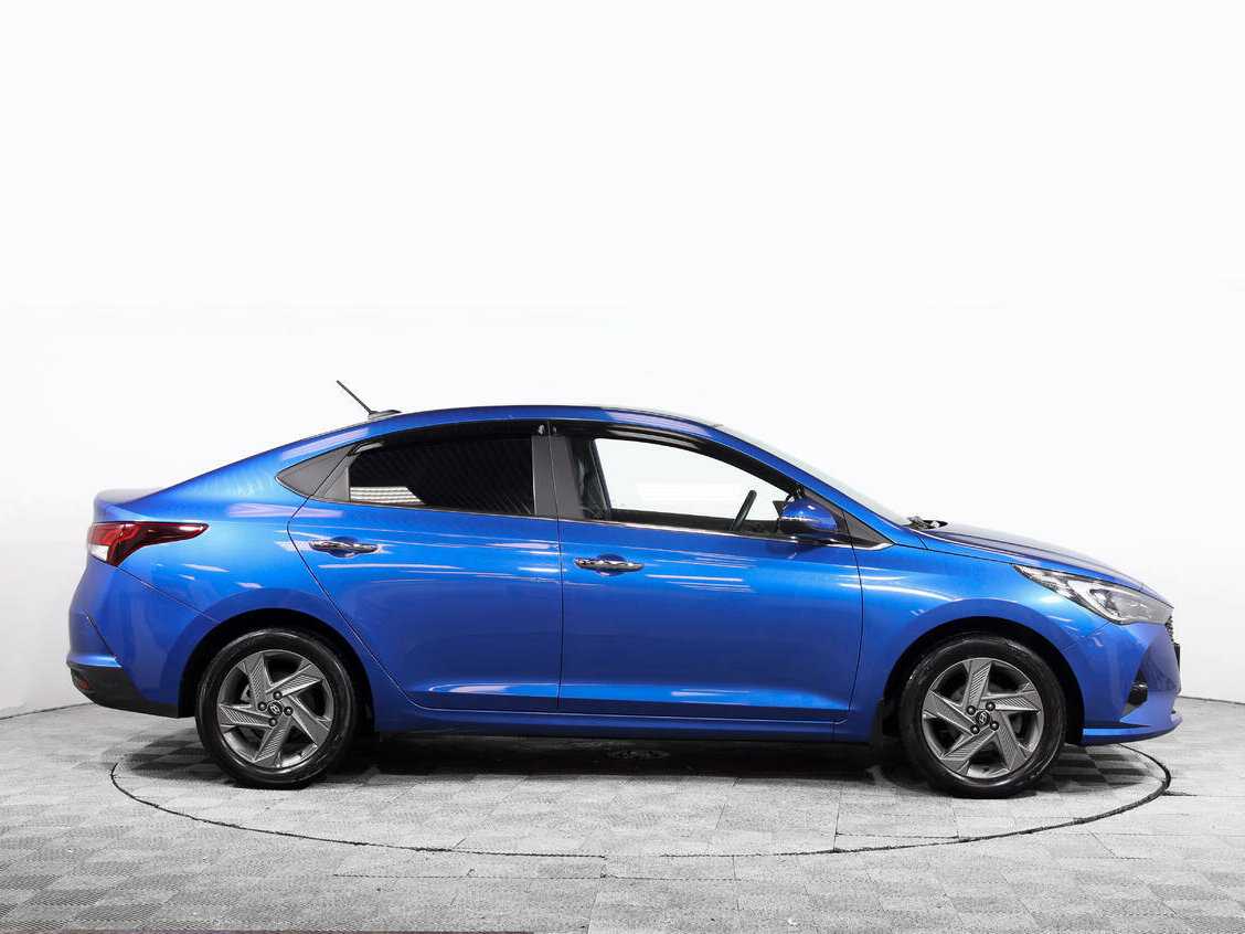 Купить Hyundai Solaris с пробегом. Фото: #2