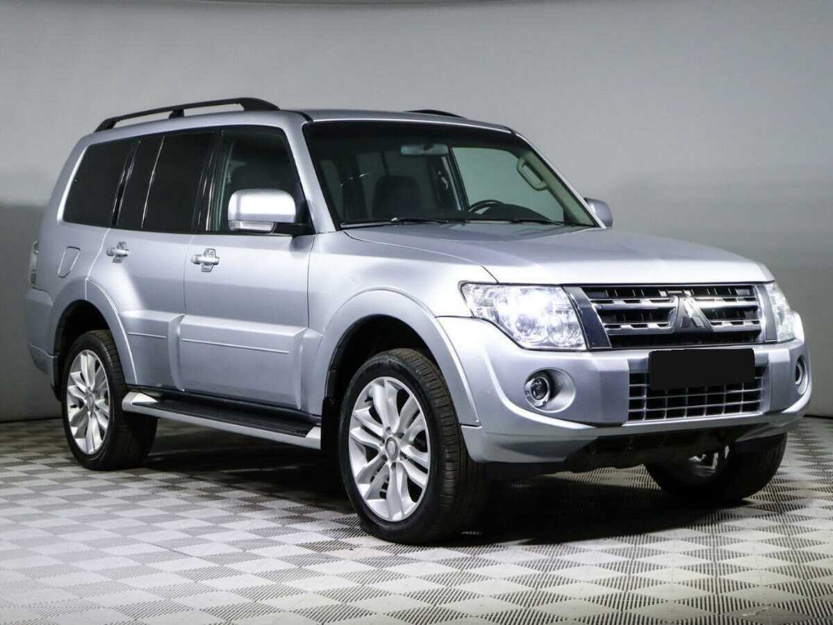 Купить Mitsubishi Pajero с пробегом. Фото: #2