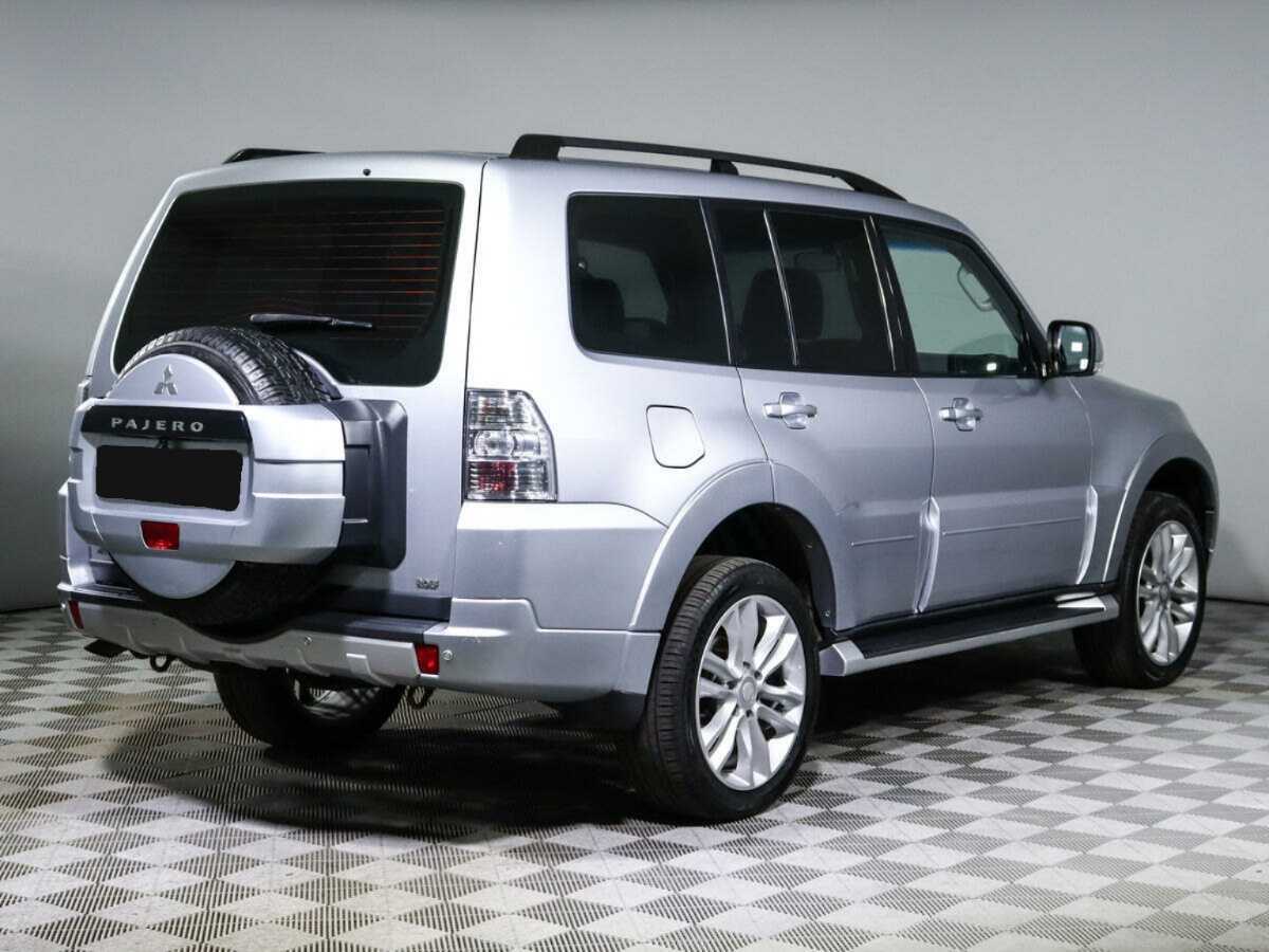 Купить Mitsubishi Pajero с пробегом. Фото: #3
