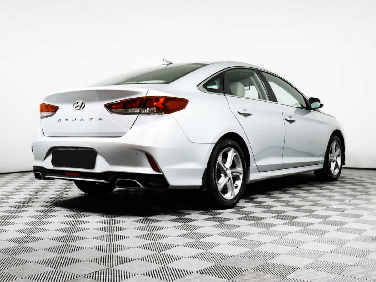 Купить Hyundai Sonata с пробегом. Фото: #3