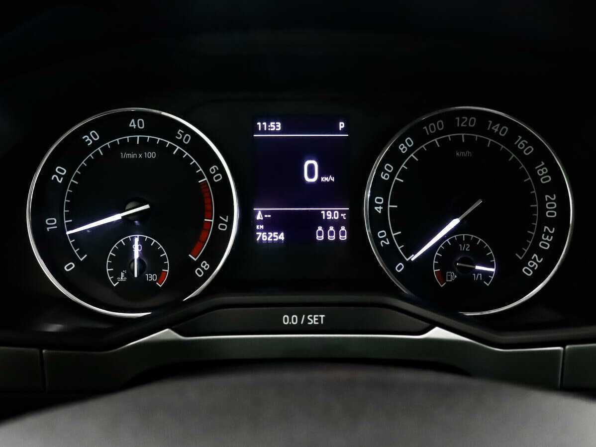 Купить Skoda Superb с пробегом. Фото: #7