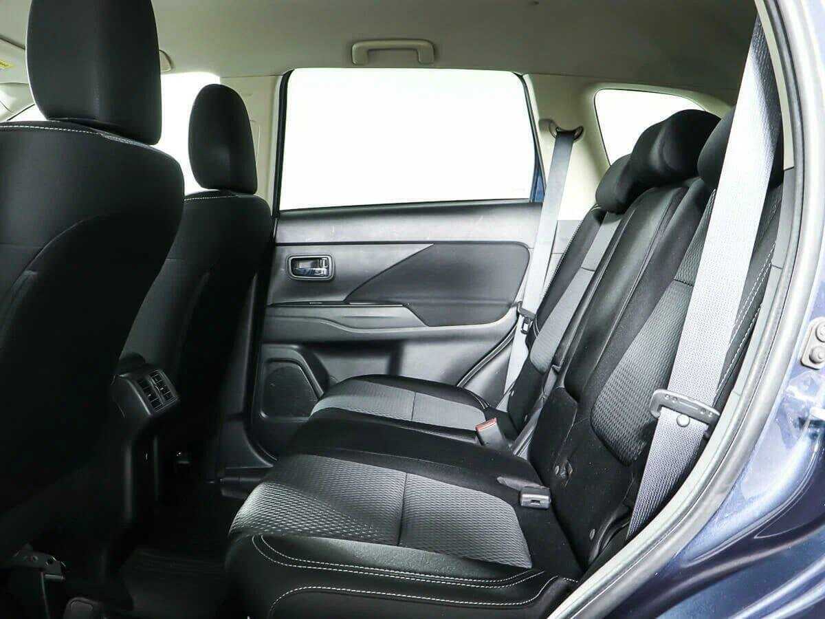 Купить Mitsubishi Outlander с пробегом. Фото: #12
