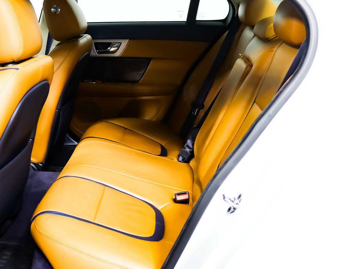 Купить Jaguar XF с пробегом. Фото: #9