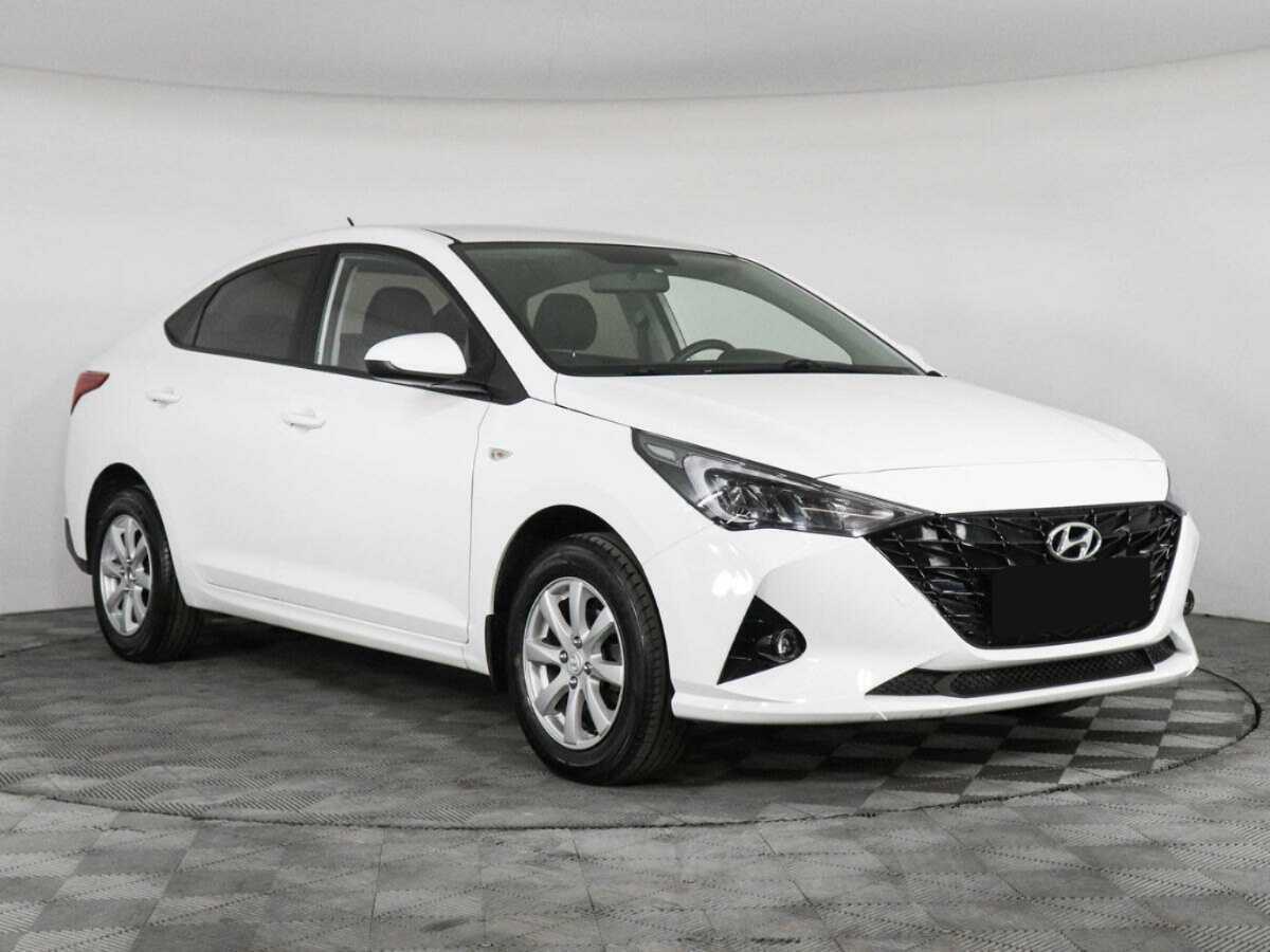 Купить Hyundai Solaris с пробегом. Фото: #2