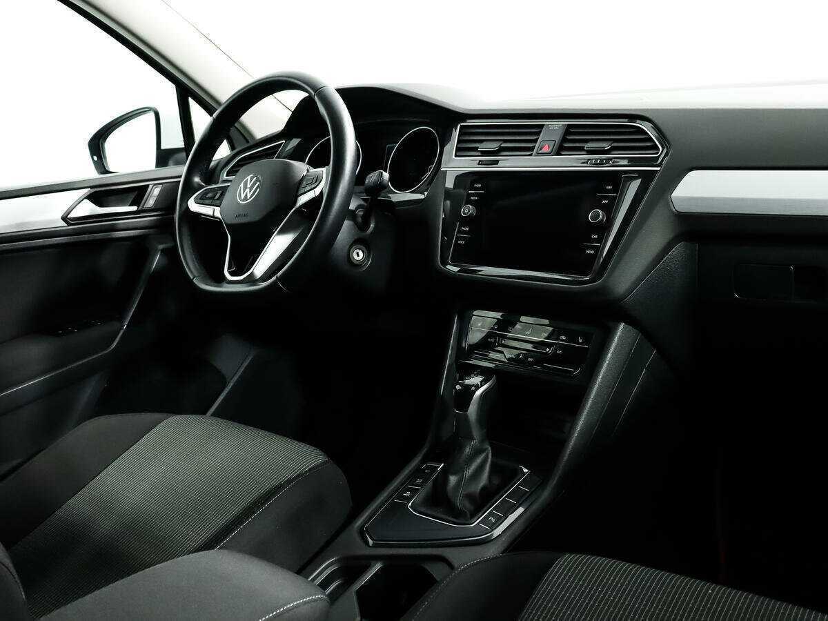 Купить Volkswagen Tiguan с пробегом. Фото: #10