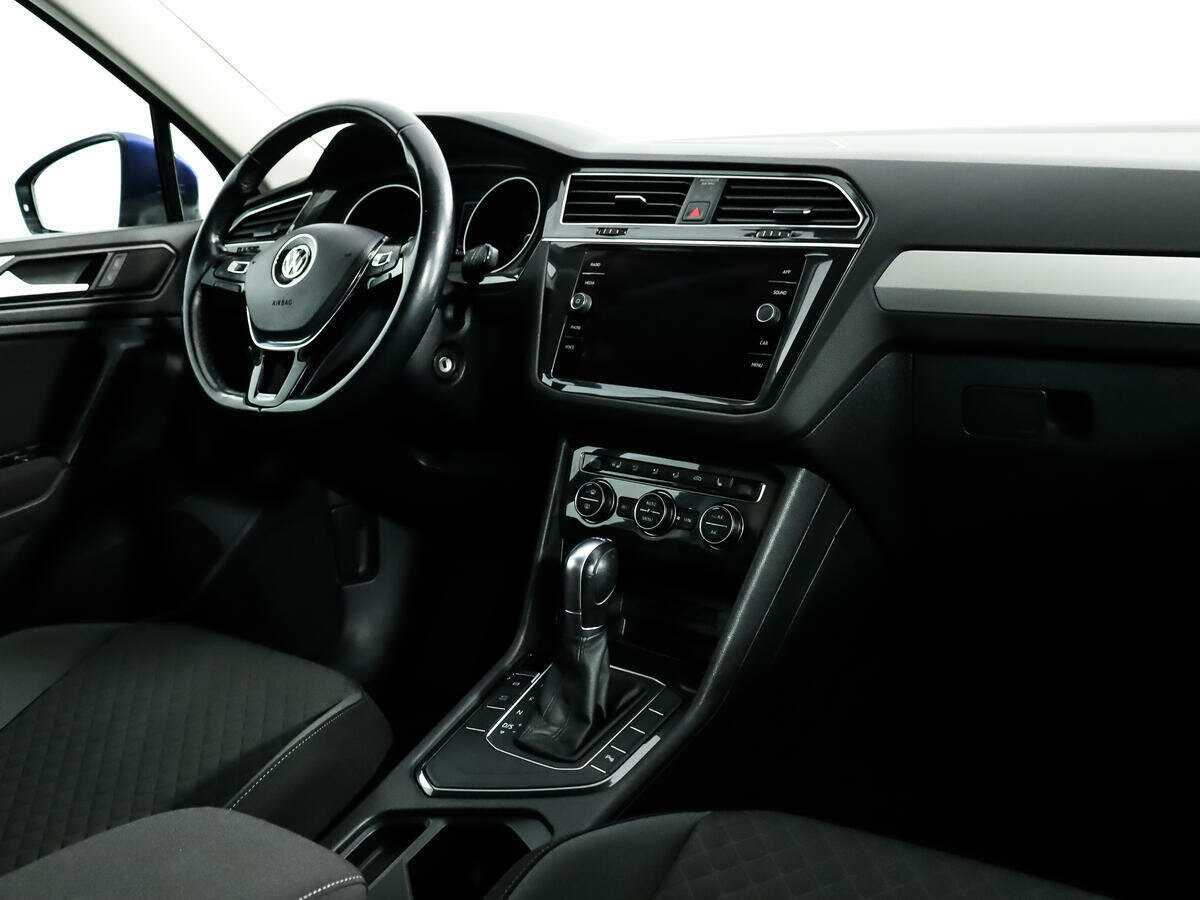 Купить Volkswagen Tiguan с пробегом. Фото: #12