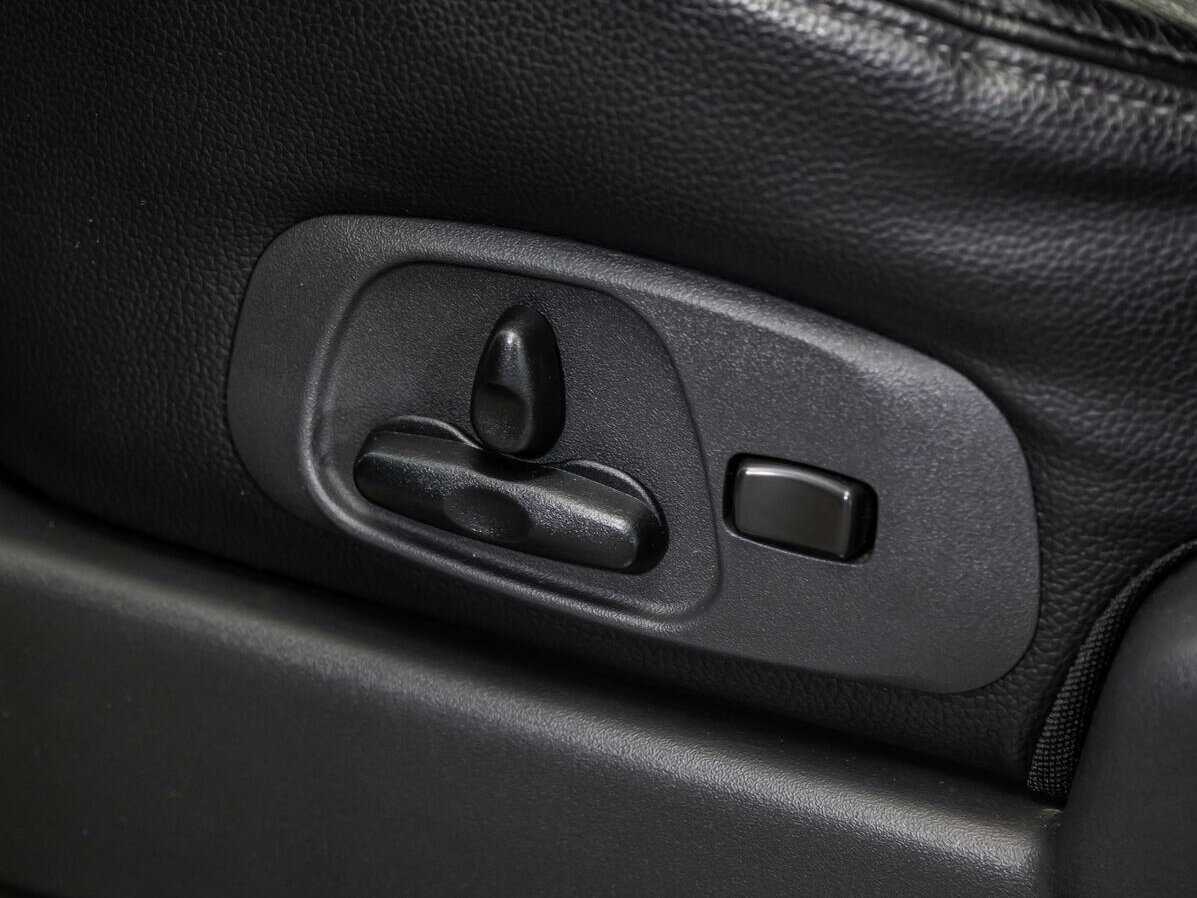 Купить Mitsubishi Pajero с пробегом. Фото: #17