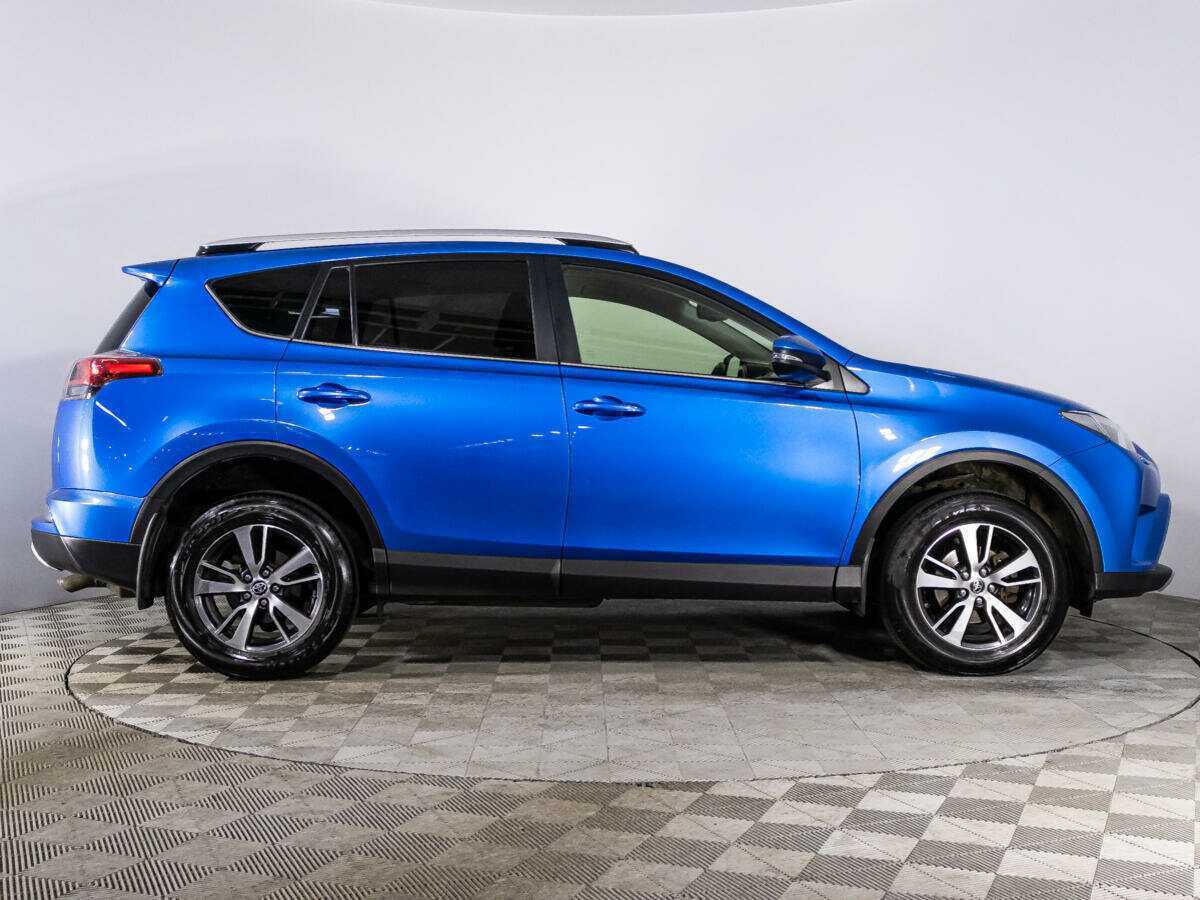 Купить Toyota RAV4 с пробегом. Фото: #3