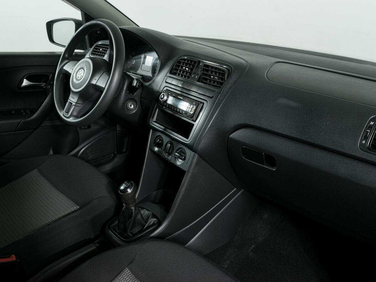 Купить Volkswagen Polo с пробегом. Фото: #4
