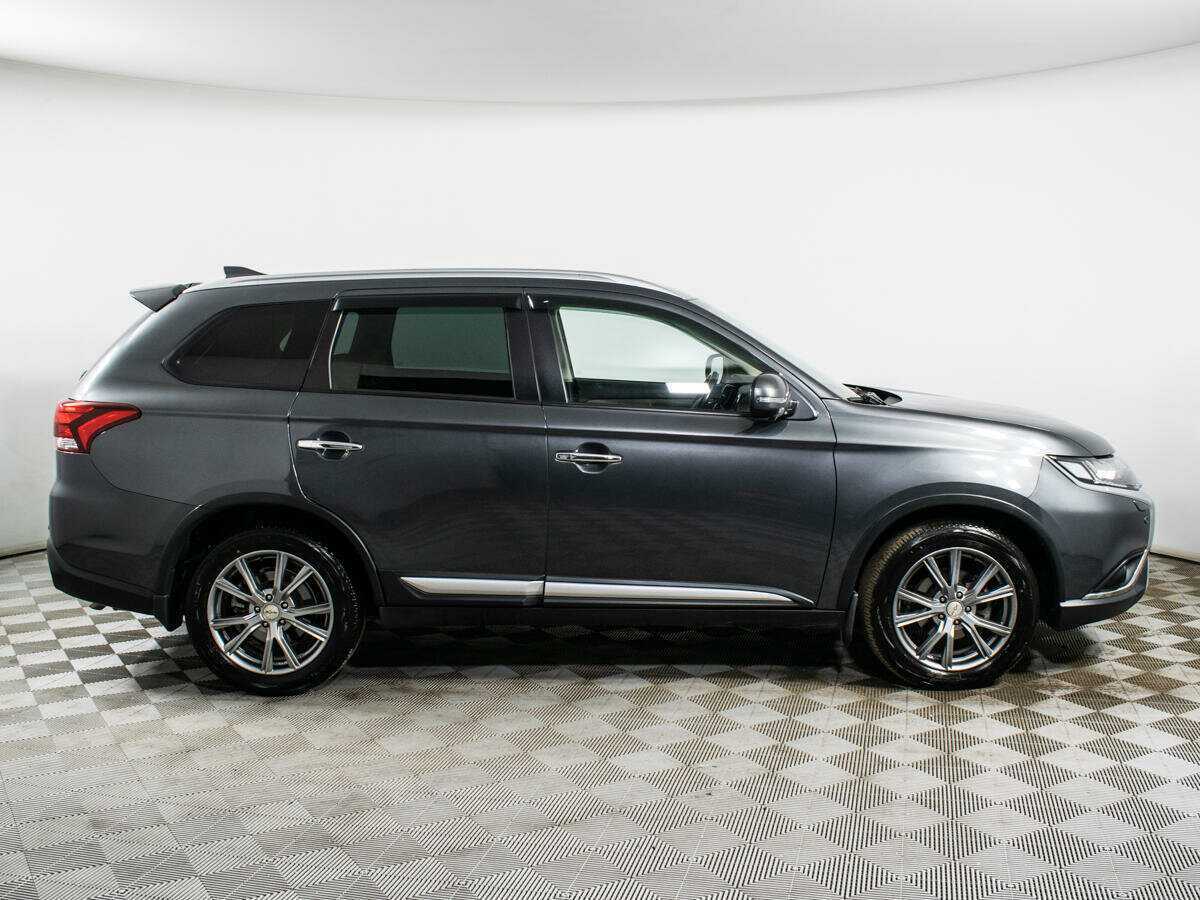 Купить Mitsubishi Outlander с пробегом. Фото: #1