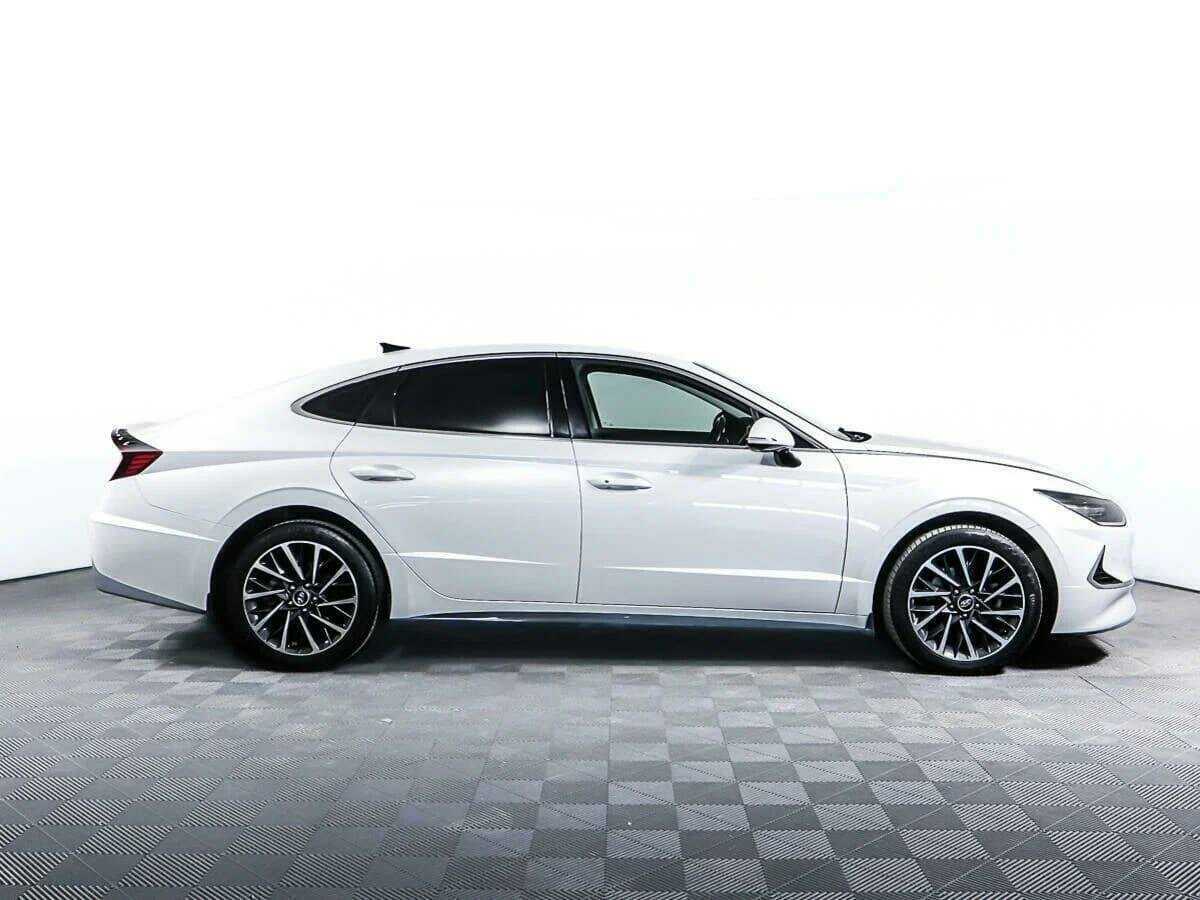 Купить Hyundai Sonata с пробегом. Фото: #3