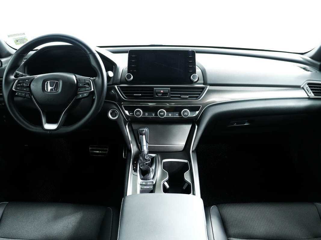 Купить Honda Accord с пробегом. Фото: #10