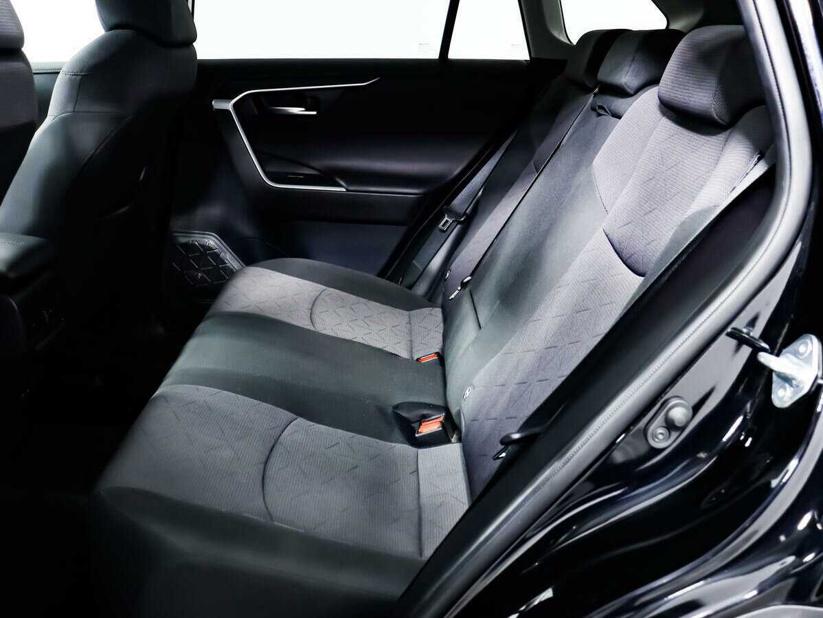 Купить Toyota RAV4 с пробегом. Фото: #11