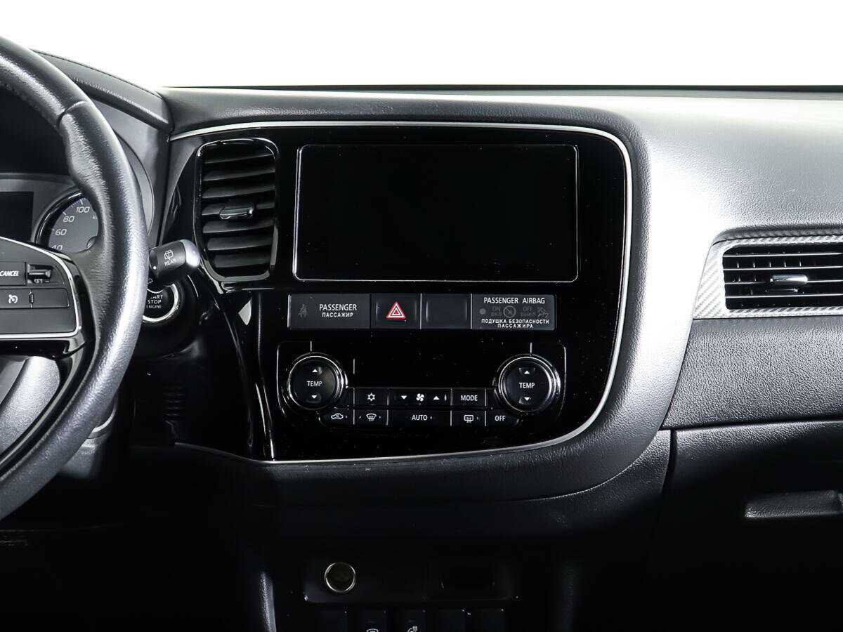 Купить Mitsubishi Outlander с пробегом. Фото: #10