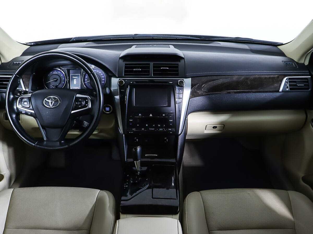 Купить Toyota Camry с пробегом. Фото: #9