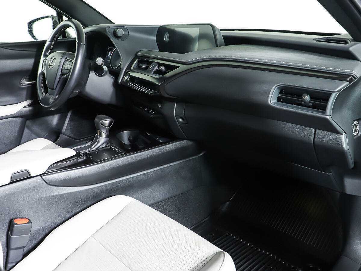 Купить Lexus UX с пробегом. Фото: #7