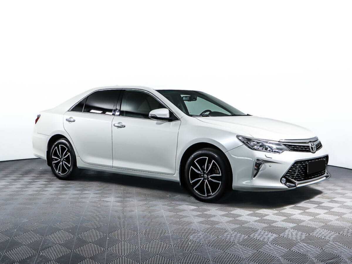 Купить Toyota Camry с пробегом. Фото: #2