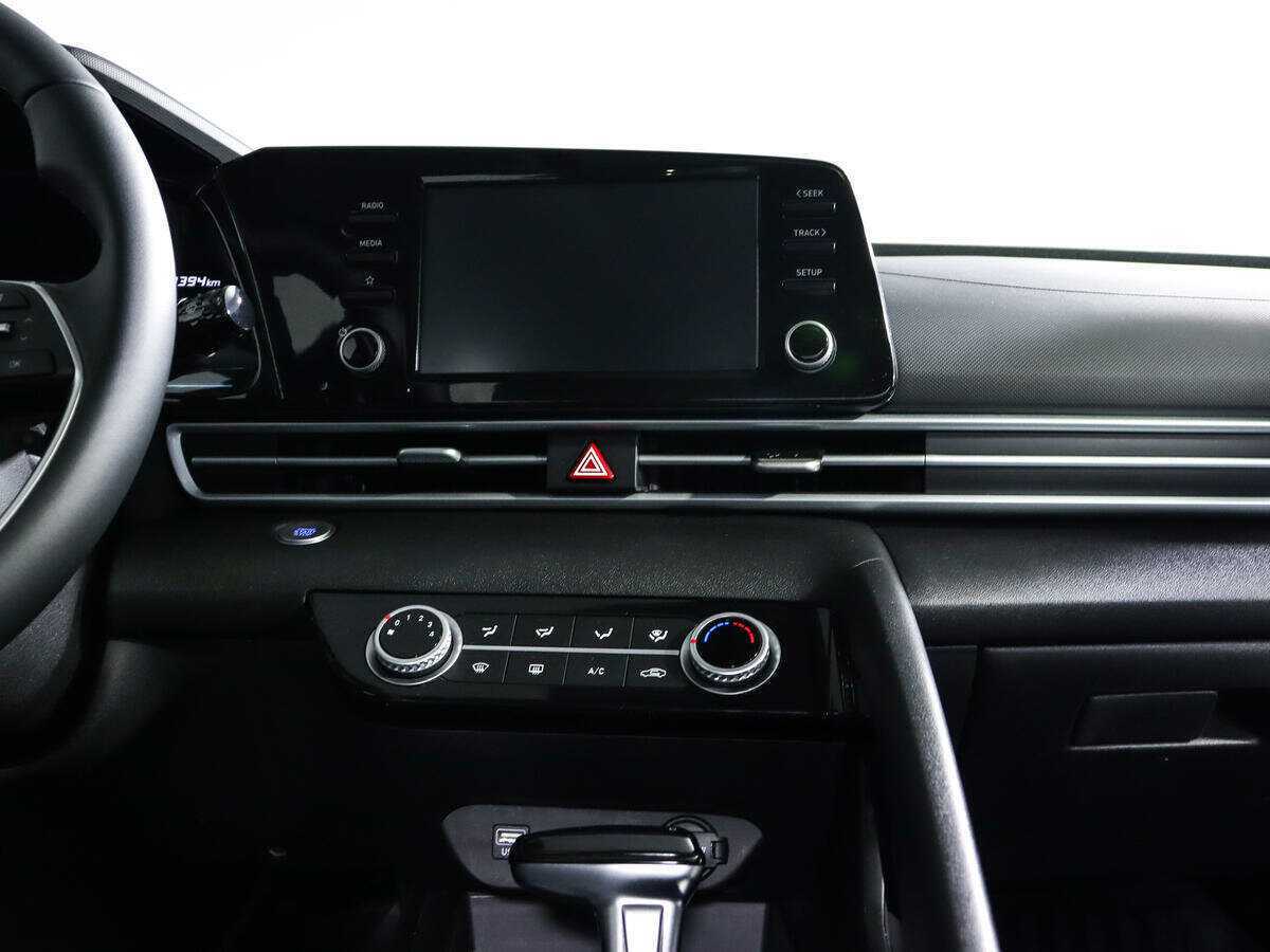 Купить Hyundai Elantra с пробегом. Фото: #10