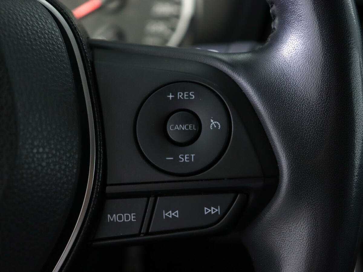 Купить Toyota RAV4 с пробегом. Фото: #18