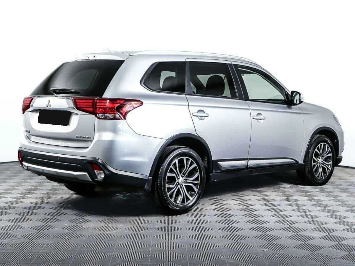Купить Mitsubishi Outlander с пробегом. Фото: #3