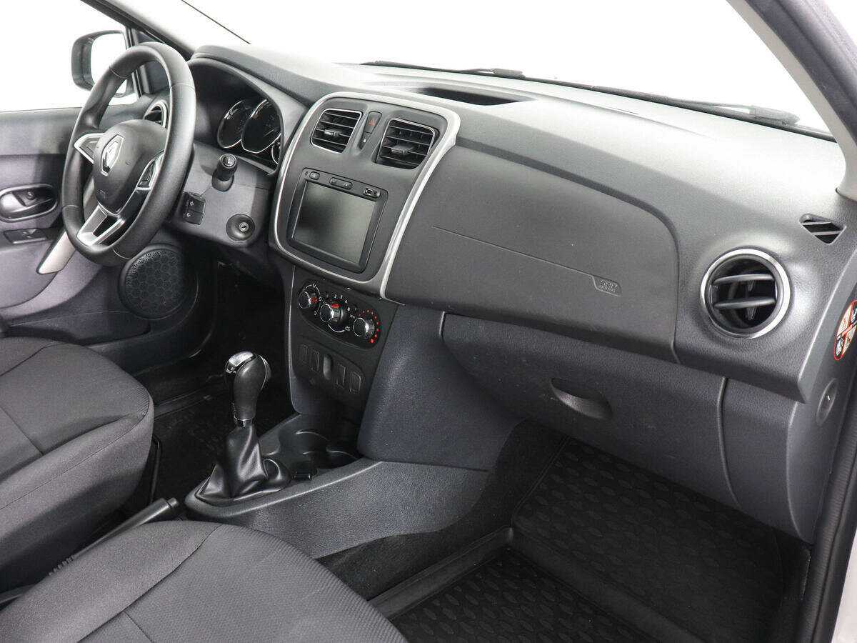 Купить Renault Logan с пробегом. Фото: #9