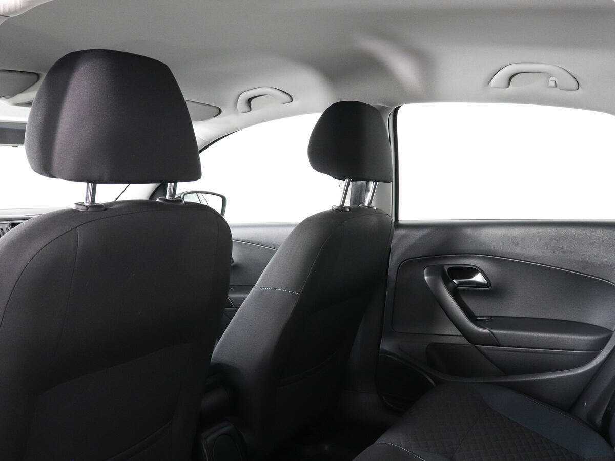 Купить Volkswagen Polo с пробегом. Фото: #11