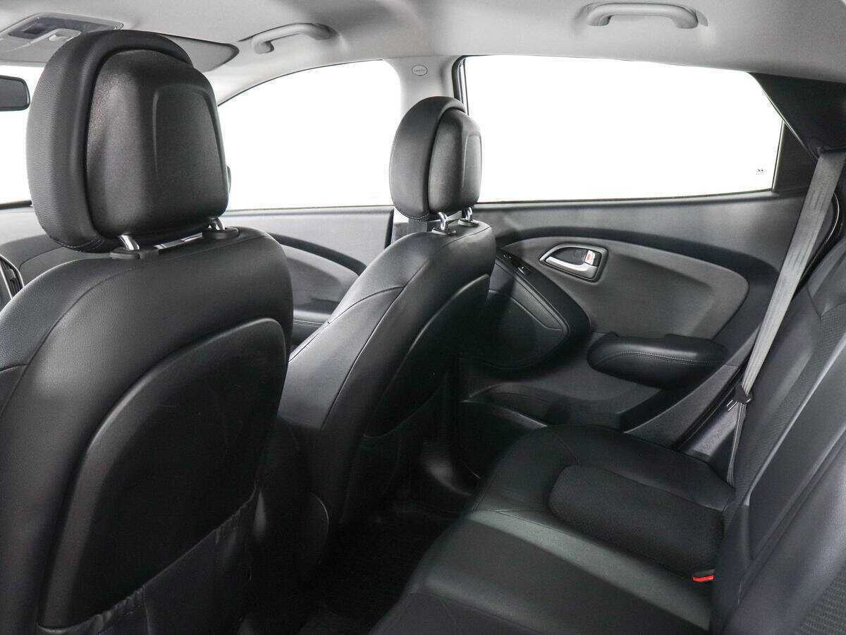 Купить Hyundai ix35 с пробегом. Фото: #11