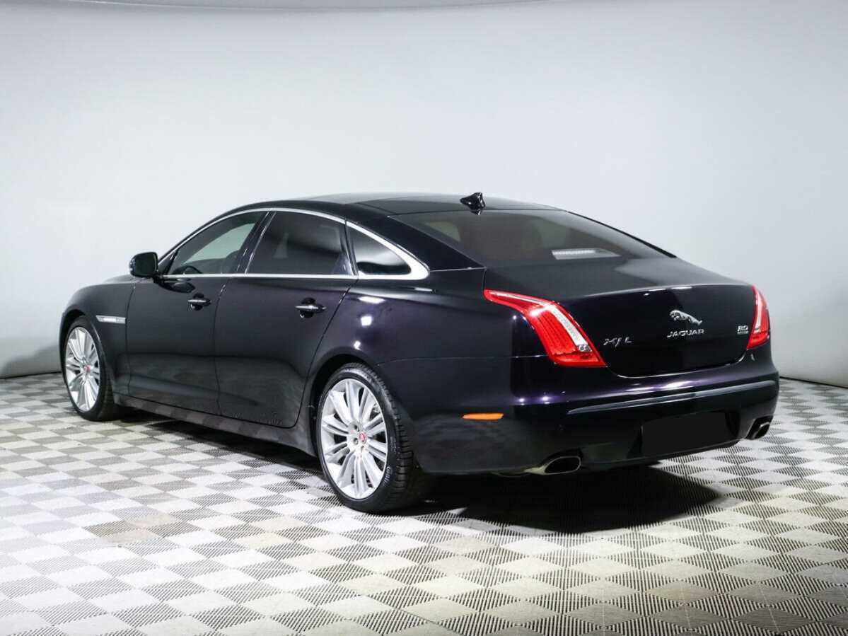 Купить Jaguar XJ с пробегом. Фото: #5